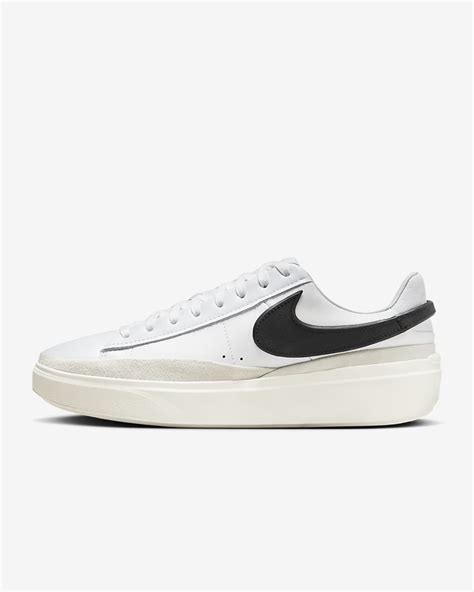 Nike Blazer Phantom Low Sneaker (Men) 